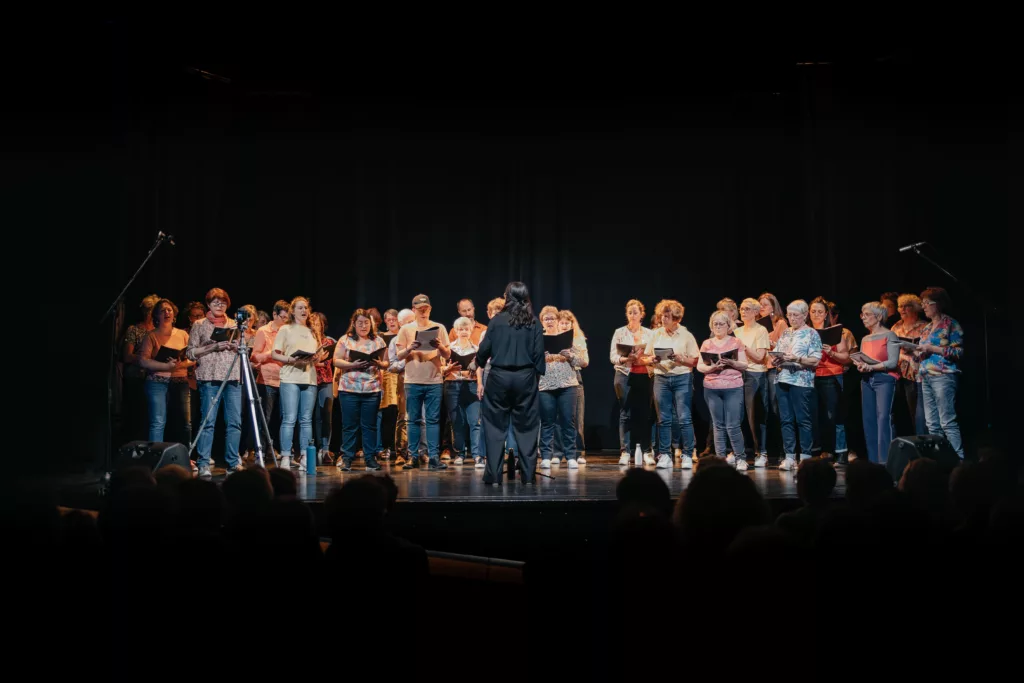 Mai Rose - Chanter en groupe, en chorale, fait du bien au moral !